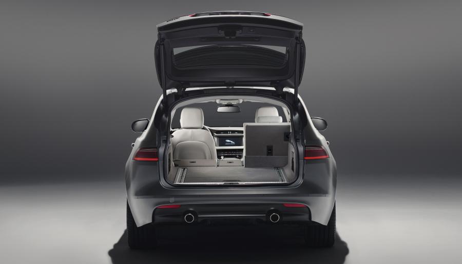 Багажник Jaguar XF 2.0d Sportbrake 2017 года  (WW) (фото 12 из 47)